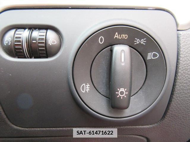 VolksWagen GOLF 2013-02 7819525-12