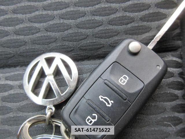 VolksWagen GOLF 2013-02 7819525-9