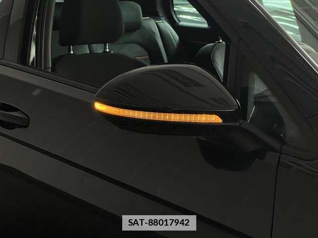 VolksWagen GOLF 2019-10 7823284-19