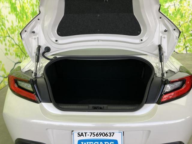 Toyota GR86 2022-06 7822229-7