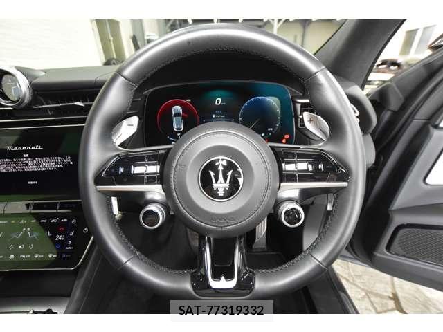 Maserati Grecale 2023-08 7822794-11