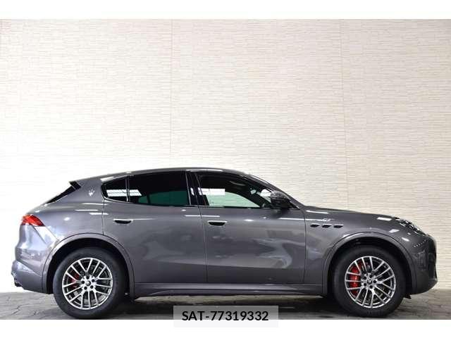 Maserati Grecale 2023-08 7822794-9