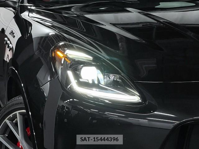 Maserati Grecale 2023-10 7823362-11