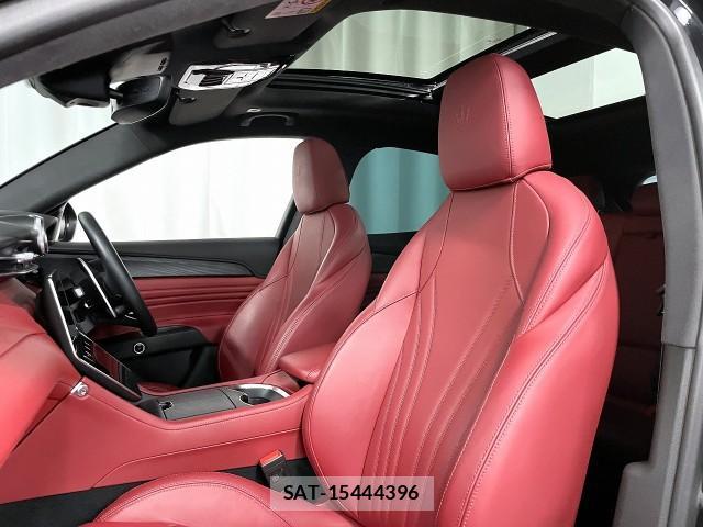 Maserati Grecale 2023-10 7823362-5