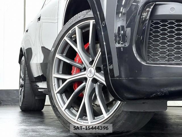 Maserati Grecale 2023-10 7823362-8