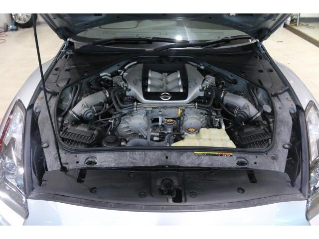 Nissan GT-R 2008-10 7816057-7