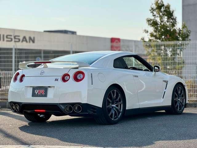 Nissan GT-R 2014-07 7823253-7