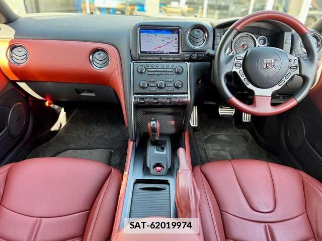 Nissan GT-R 2016-03 7823254-10