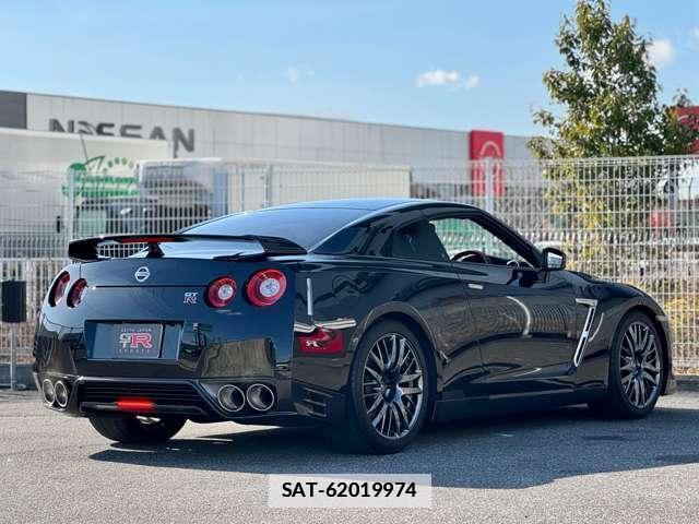 Nissan GT-R 2016-03 7823254-8