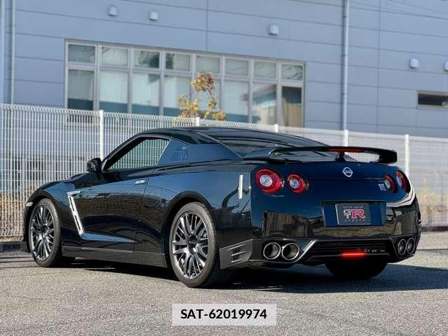 Nissan GT-R 2016-03 7823254-9