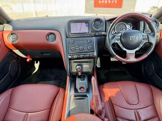 Nissan GT-R 2014-01 7823256-8