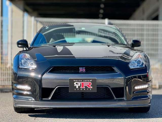 Nissan GT-R 2012-03 7823257-1