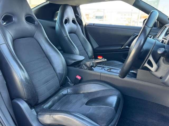 Nissan GT-R 2012-03 7823257-11