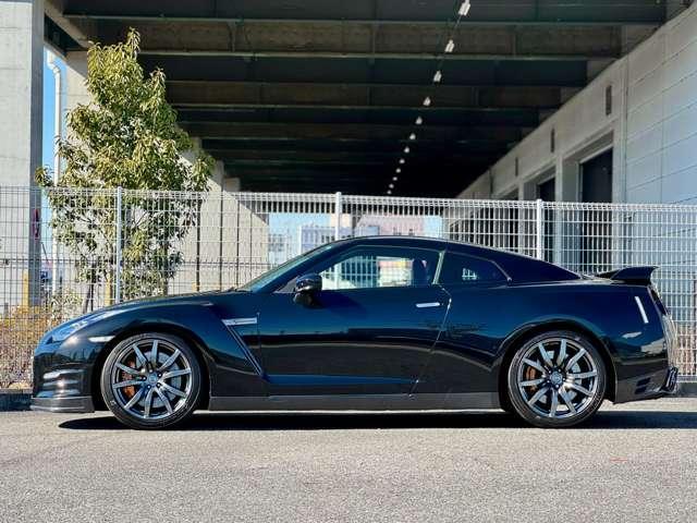 Nissan GT-R 2012-03 7823257-4
