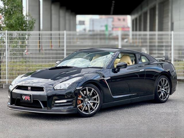 Nissan GT-R 2015-05 7823258-1