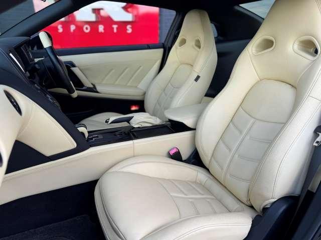 Nissan GT-R 2015-05 7823258-13