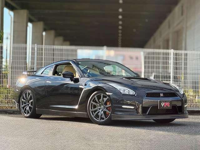 Nissan GT-R 2015-05 7823258-6