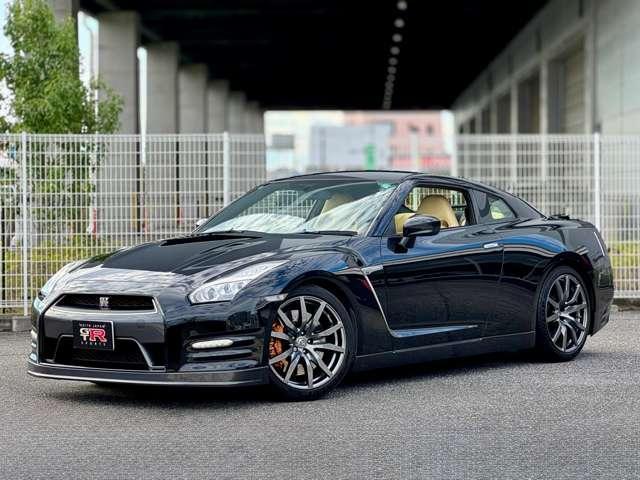 Nissan GT-R 2015-05 7823258-7