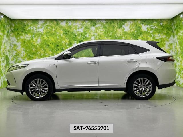 Toyota HARRIER HYBRID 2018-08 7821349-1