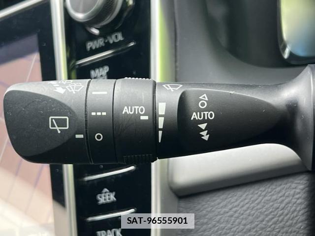 Toyota HARRIER HYBRID 2018-08 7821349-16