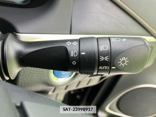Toyota HARRIER HYBRID 2017-12 7821649-15