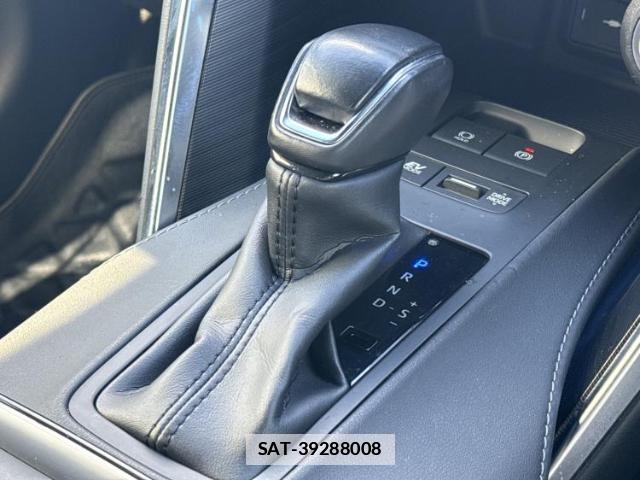 Toyota HARRIER HYBRID 2021-08 7821931-16