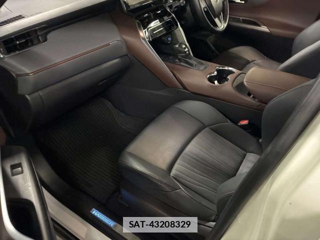 Toyota HARRIER 2022-03 7811460-5