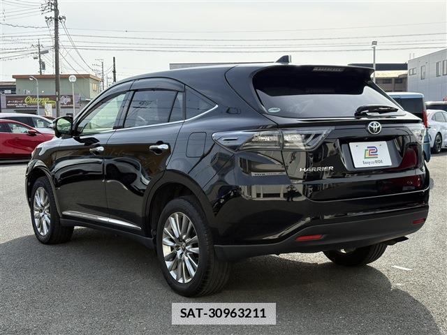 Toyota HARRIER 2016-11 7812371-5