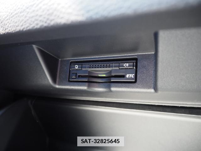 Toyota HARRIER 2014-11 7812897-16