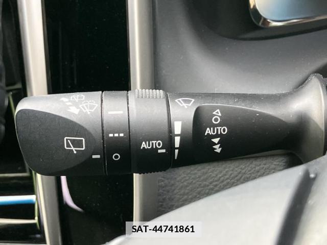 Toyota HARRIER 2016-11 7821594-13
