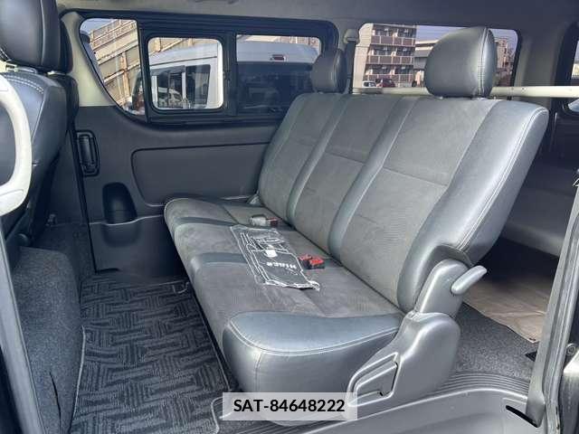 Toyota HIACE VAN 2017-07 7811659-10