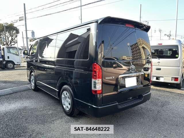 Toyota HIACE VAN 2017-07 7811659-16