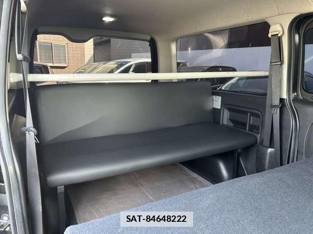 Toyota HIACE VAN 2017-07 7811659-17
