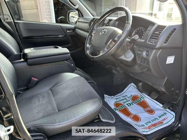Toyota HIACE VAN 2017-07 7811659-5