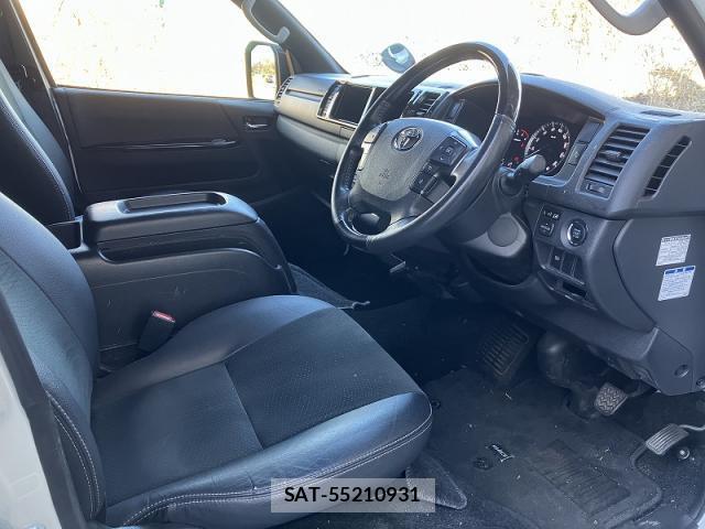 Toyota HIACE VAN 2023-02 7812322-4