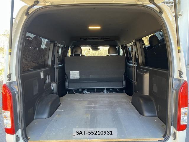 Toyota HIACE VAN 2023-02 7812322-6