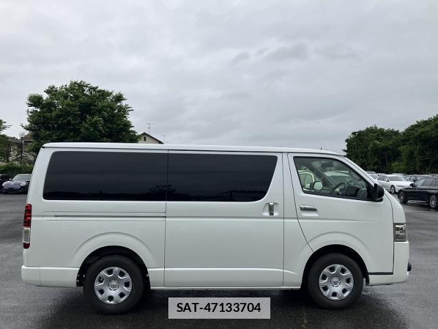 Toyota HIACE VAN 2017-03 7812332-2