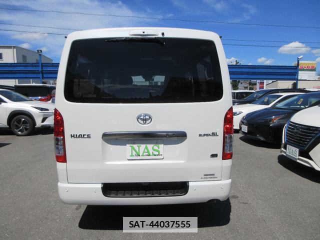 Toyota HIACE VAN 2025-07 7812449-7