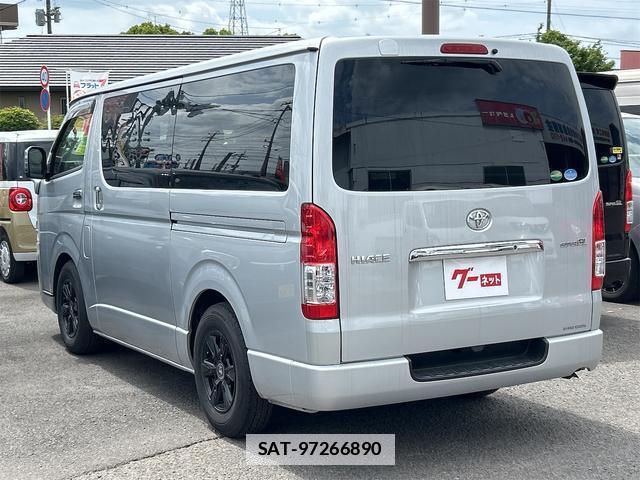 Toyota HIACE VAN 2021-01 7812798-15