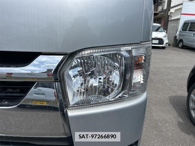 Toyota HIACE VAN 2021-01 7812798-17