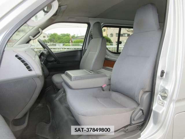 Toyota HIACE VAN 2006-01 7813537-16