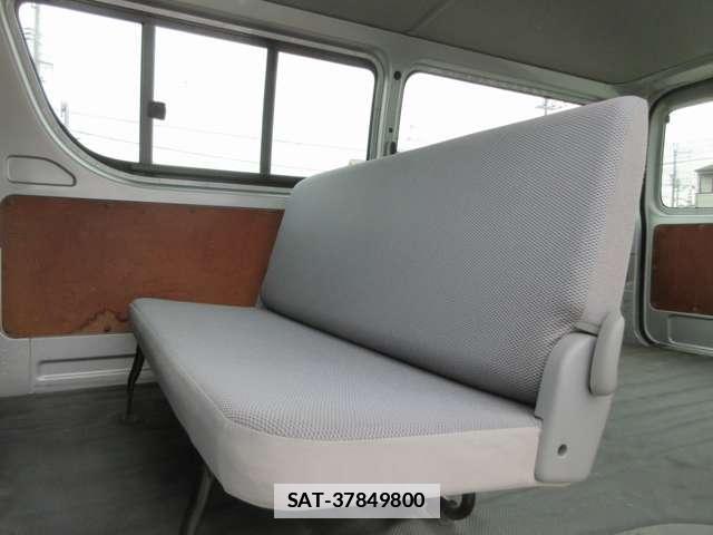 Toyota HIACE VAN 2006-01 7813537-17