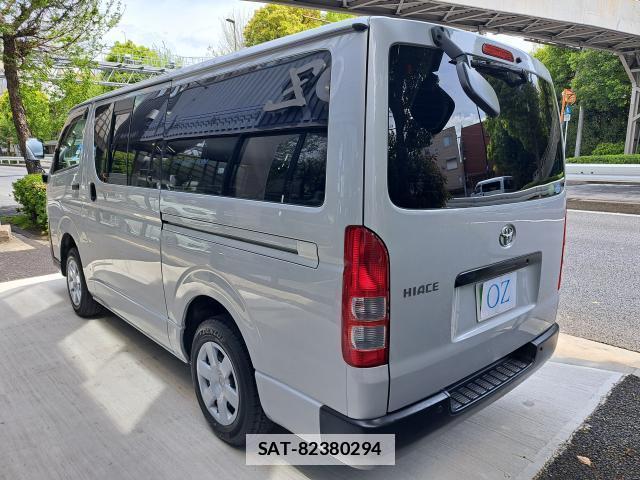 Toyota HIACE VAN 2012-07 7813685-12