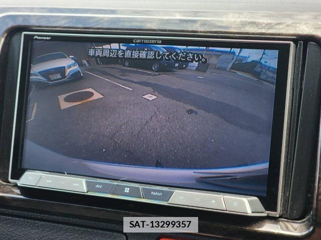 Toyota HIACE VAN 2018-04 7813907-15