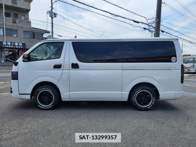 Toyota HIACE VAN 2018-04 7813907-9