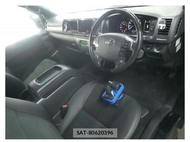 Toyota HIACE VAN 2022-08 7814190-1