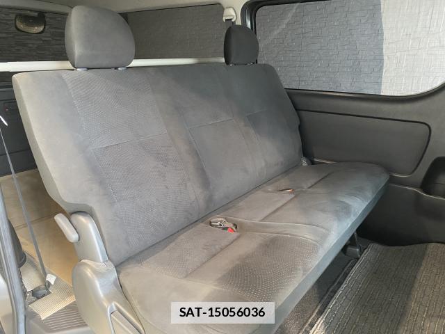 Toyota HIACE VAN 2016-04 7814672-17