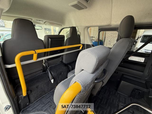 Toyota HIACE VAN 2015-09 7815277-19