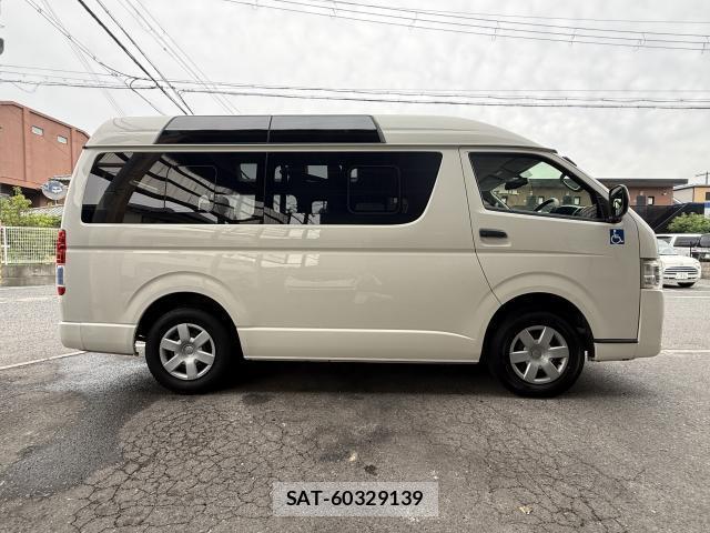 Toyota HIACE VAN 2014-06 7815289-13