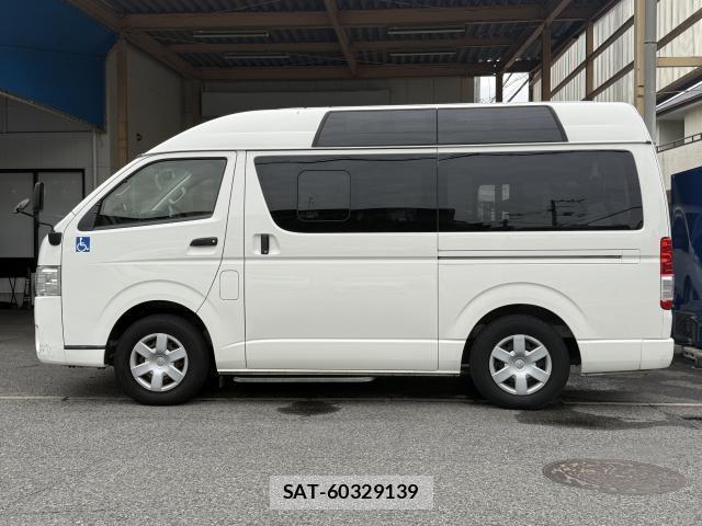 Toyota HIACE VAN 2014-06 7815289-16